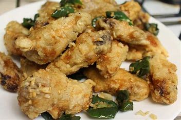 Salt & pepper chicken wings (4-6ppl)